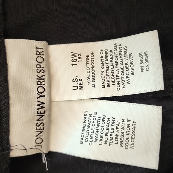 Jones New York black cargo shorts new with tag.drawstring adjust waist. Size 16W - Picture 5 of 5